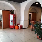 勒特瑞斯塔泽奥尼酒店 酒店